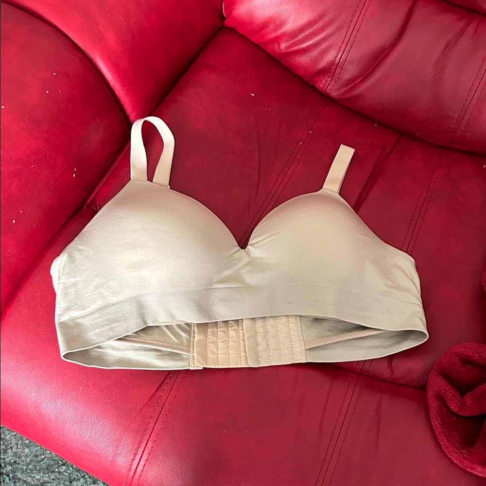 Seamless Nude Bra